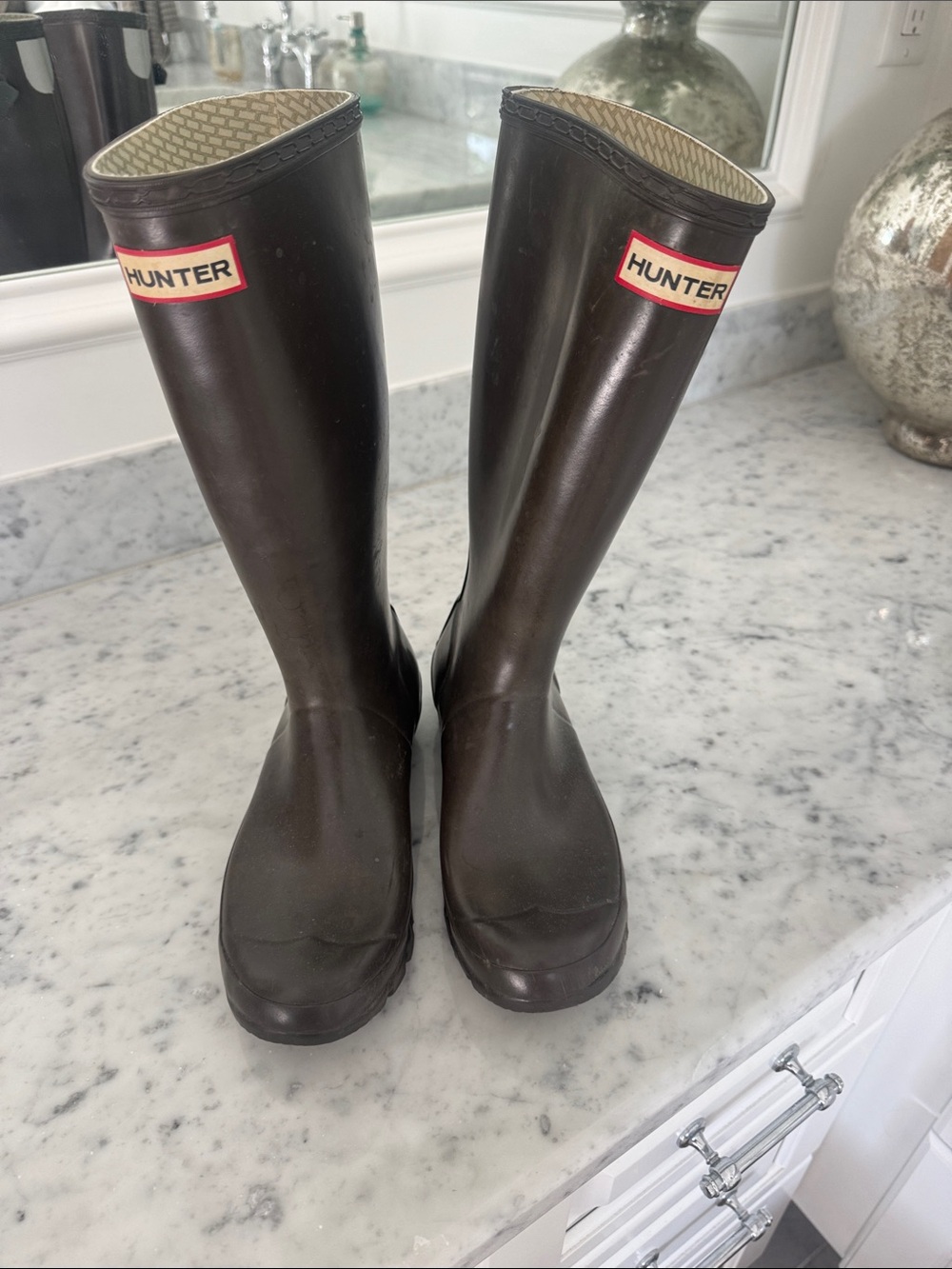 Hunter Men's Tall Rain Boots in Dark Brown with Red Logo